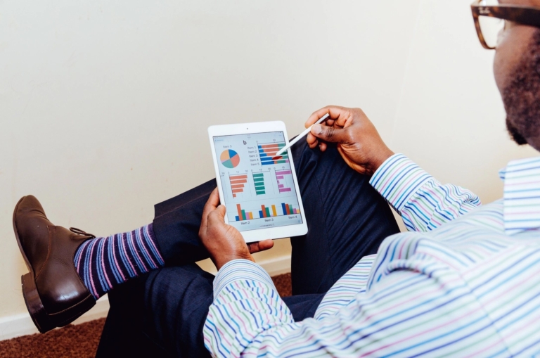 Create Amazing Sales Dashboards combining CRM and Data Analytics